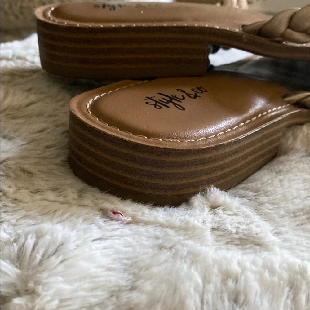 Style & Co Gold Braided Sandals - Picture 3 of 4